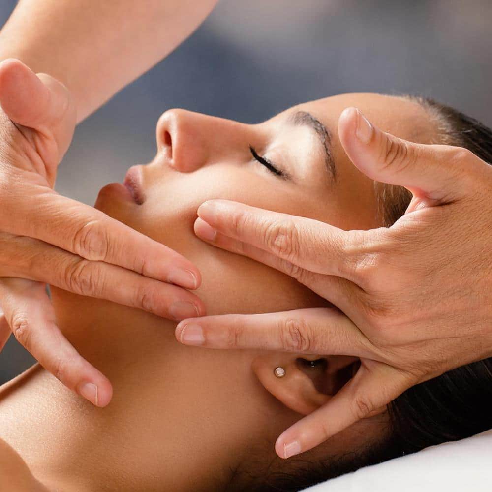 massage, soin, visage, femme, manuel